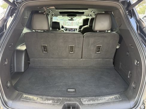 Used 2023 Buick Enclave Avenir w/ Avenir Technology Package FWD image 30