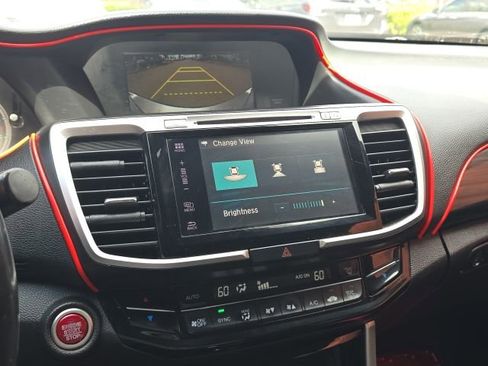 Used 2017 Honda Accord Touring image 20