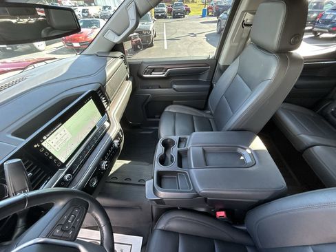 Used 2024 GMC Sierra 1500 SLT image 20