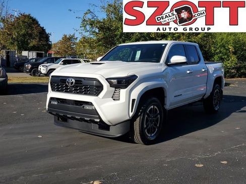 New 2025 Toyota Tacoma TRD Sport image 2
