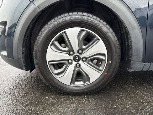 Used 2018 Kia Niro EX Premium image 28