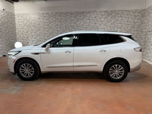Used 2024 Buick Enclave Premium AWD/4WD image 4