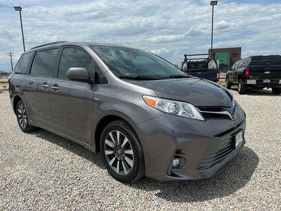 Used 2020 Toyota Sienna XLE