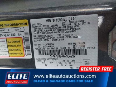Used 2016 Ford Fusion SE w/ Equipment Group 202A FWD image 17