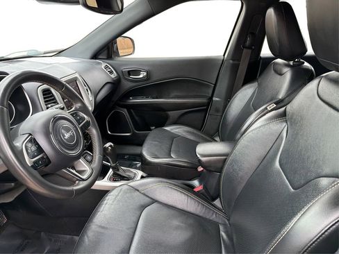Used 2021 Jeep Compass Latitude FWD image 10