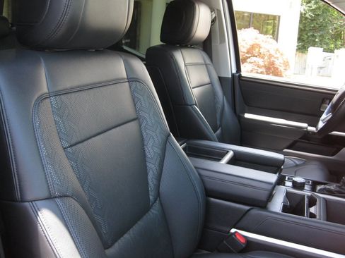 Used 2022 Toyota Tundra Limited AWD/4WD image 29