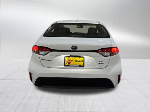 Certified 2025 Toyota Corolla LE FWD image 5