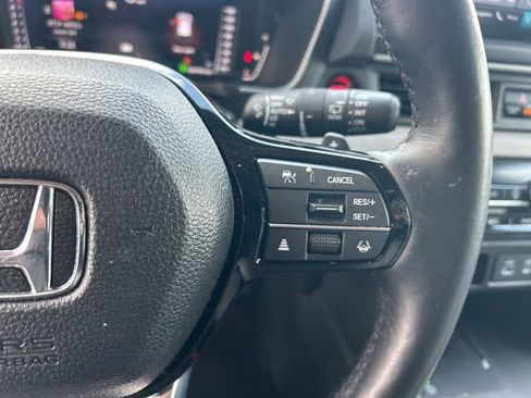 Used 2023 Honda Pilot Elite image 21