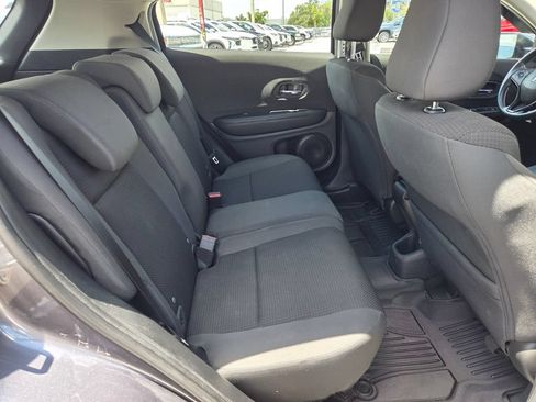 Used 2021 Honda HR-V LX image 12