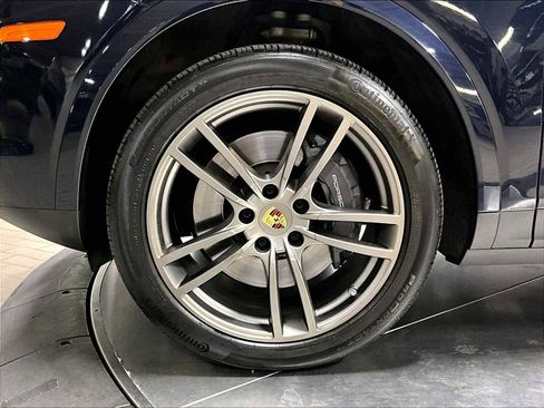 Used 2023 Porsche Cayenne image 14