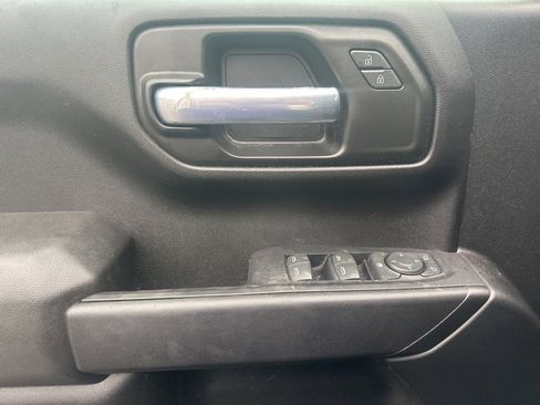 Used 2022 Chevrolet Silverado 1500 Custom image 10