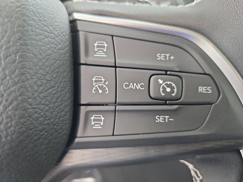 New 2025 Jeep Grand Cherokee Laredo X image 18