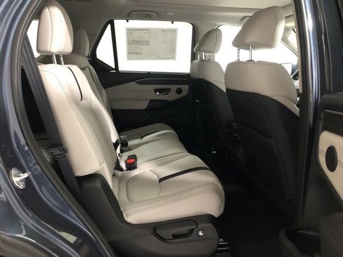 New 2026 Honda Pilot Touring image 11