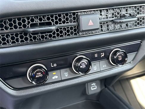 New 2025 Honda HR-V LX image 17