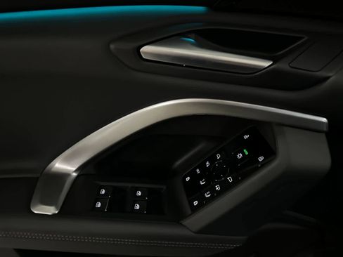 New 2025 Audi Q5 Prestige image 12