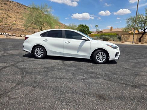 Used 2020 Kia Forte Sedan FWD image 3