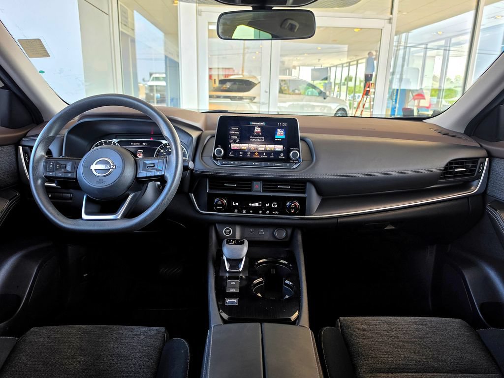 Used 2023 Nissan Rogue SV FWD image 11