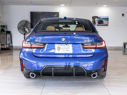 Used 2023 BMW 330i xDrive Sedan w/ M Sport Package AWD/4WD image 13