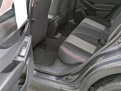 Used 2018 Subaru Crosstrek 2.0i Premium image 18