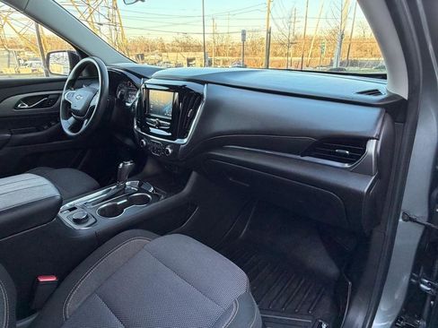 Used 2018 Chevrolet Traverse LS image 15