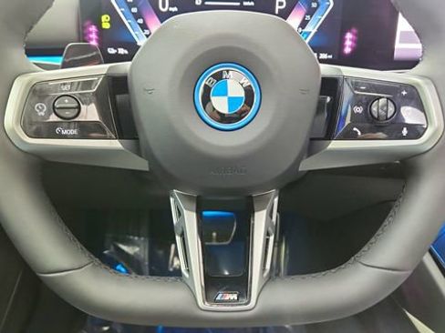 Used 2025 BMW i5 xDrive40 w/ M Sport Package image 44