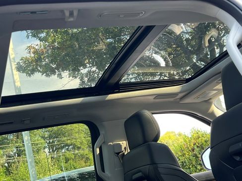 New 2025 Ford Expedition Max Platinum w/ Driver's Package image 10