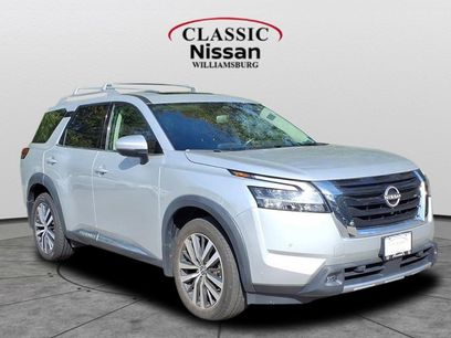 Used 2022 Nissan Pathfinder Platinum w/ Cargo Package