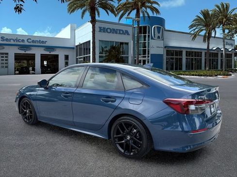 Used 2025 Honda Civic Sport image 6