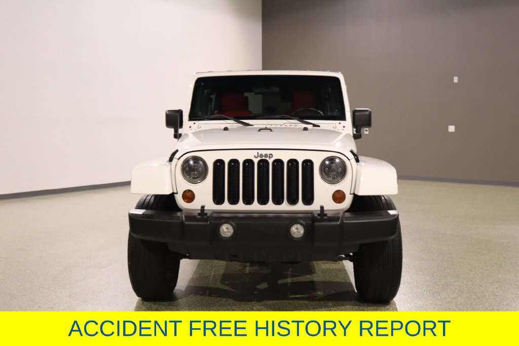 Used 2010 Jeep Wrangler Unlimited Sahara w/ Mopar Chrome Edition Group AWD/4WD image 2