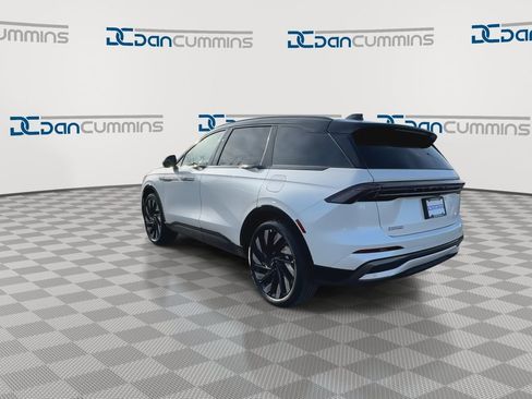 New 2026 Lincoln Nautilus Reserve image 11