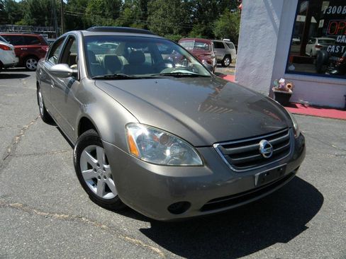 Used 2004 Nissan Altima 2.5 SL image 7
