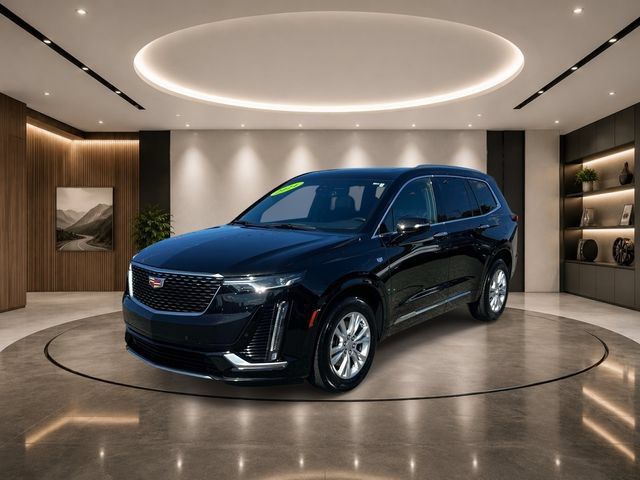 Certified 2024 Cadillac XT6 Luxury AWD/4WD image 2