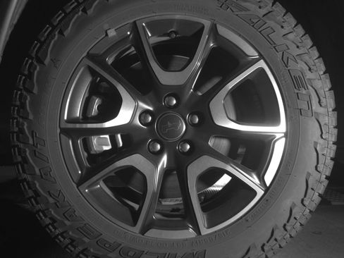 Used 2025 Jeep Compass Trailhawk AWD/4WD image 12
