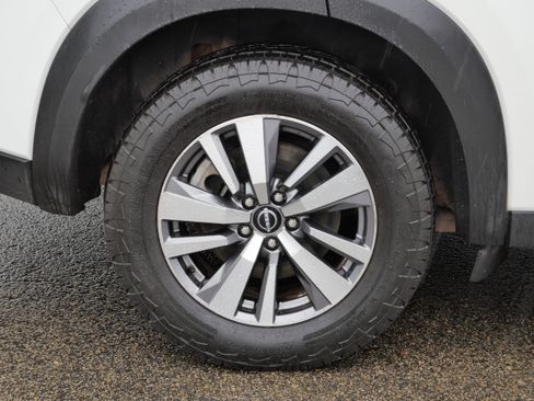 Used 2023 Nissan Pathfinder SL image 11