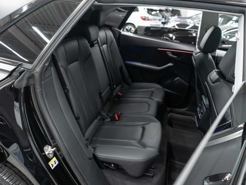 Used 2023 Audi Q8 Premium Plus w/ Premium Plus Package AWD/4WD image 14