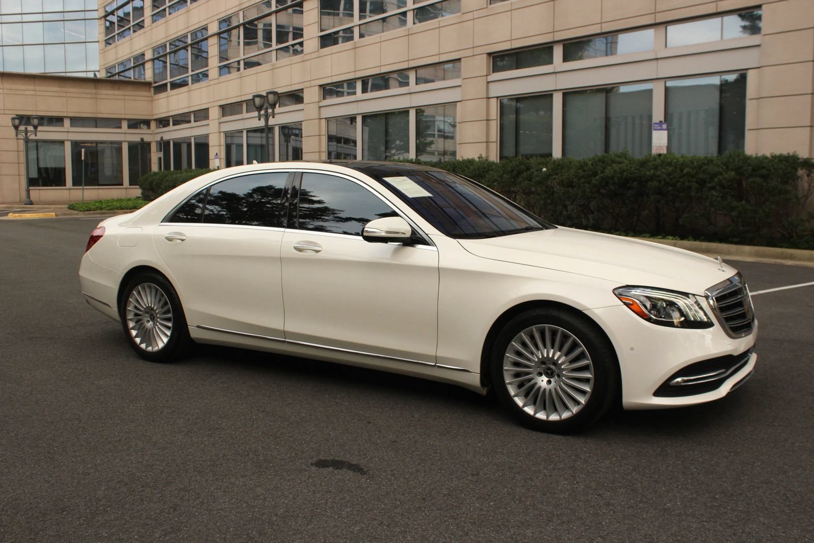 Used 2020 Mercedes-Benz S 560 Sedan w/ Premium Package image 2