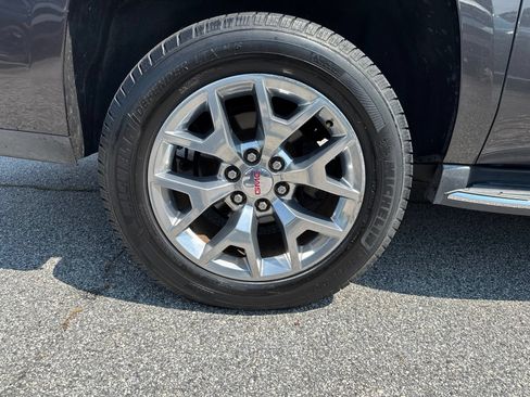 Used 2018 GMC Yukon XL SLT w/ Open Road Package RWD image 10