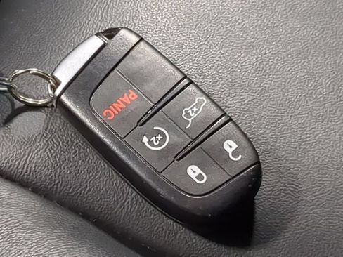 Used 2019 Jeep Grand Cherokee Limited AWD/4WD image 37