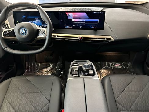 Used 2023 BMW iX xDrive50 w/ Sport Package image 16