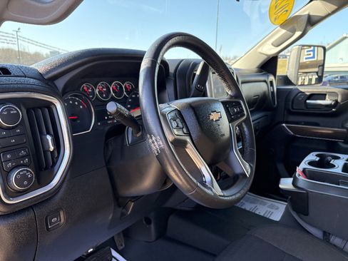 Used 2022 Chevrolet Silverado 2500 LT w/ Convenience Package image 29