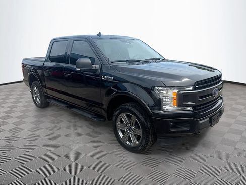 Used 2020 Ford F150 XLT w/ Equipment Group 302A Luxury AWD/4WD image 4