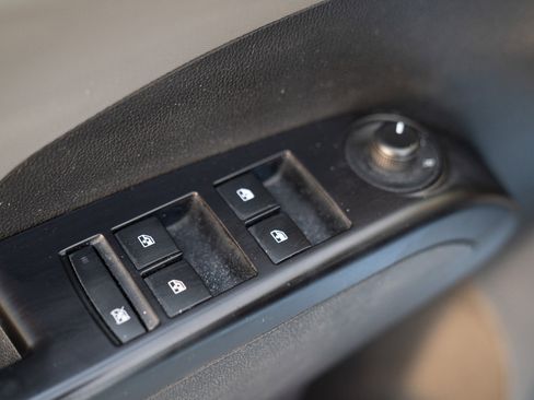 Used 2018 Chevrolet Sonic LT image 19