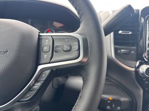 New 2026 RAM 2500 Big Horn AWD/4WD image 18