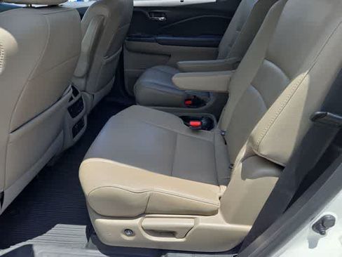 Used 2019 Honda Pilot Touring image 19