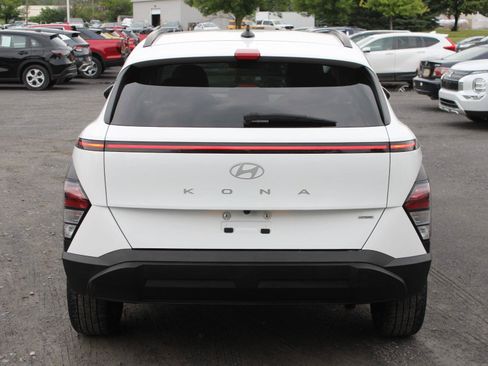 Used 2024 Hyundai Kona SEL AWD/4WD image 6