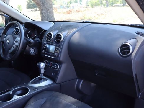 Used 2015 Nissan Rogue S w/ Convenience Package AWD/4WD image 17