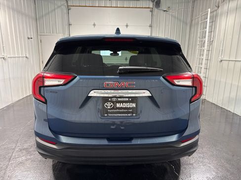 Used 2024 GMC Terrain SLE FWD image 36