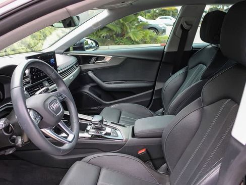 Used 2023 Audi Q3 2.0T Premium w/ Convenience Package image 12