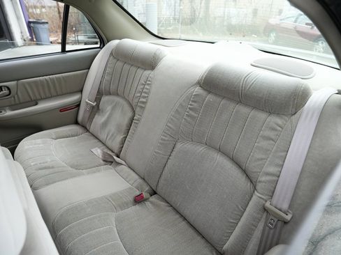 Used 1998 Buick Century Custom image 18