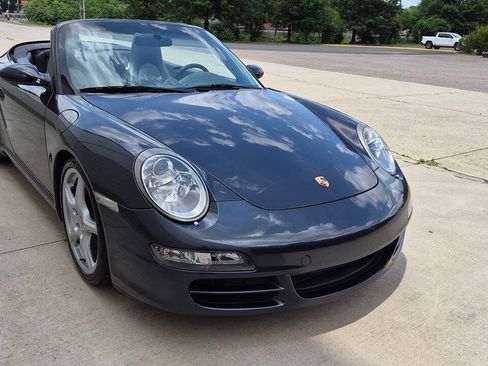 Used 2006 Porsche 911 Carrera S RWD image 9